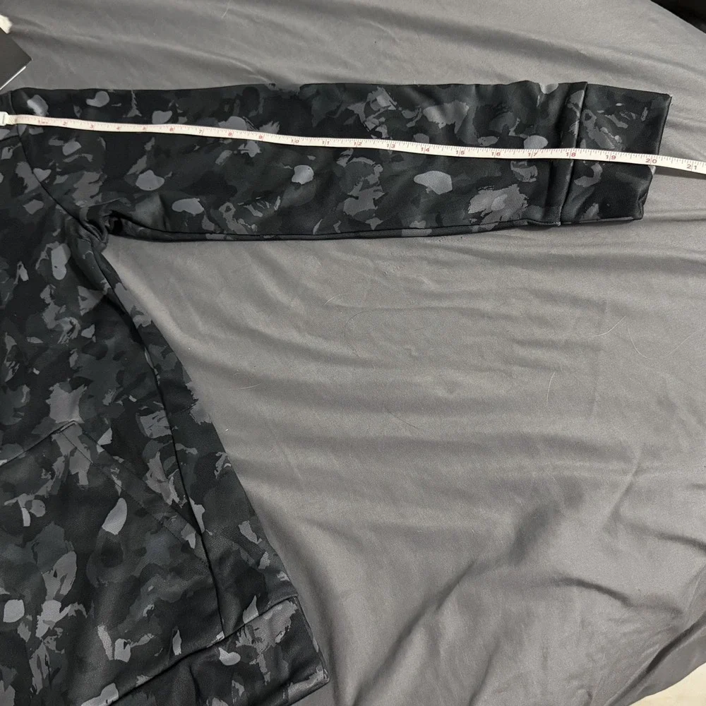 Under Armour Youth Boys Fleece Pullover Activewear Outerwear Camoflauge Size YM - Picture 8 of 8
